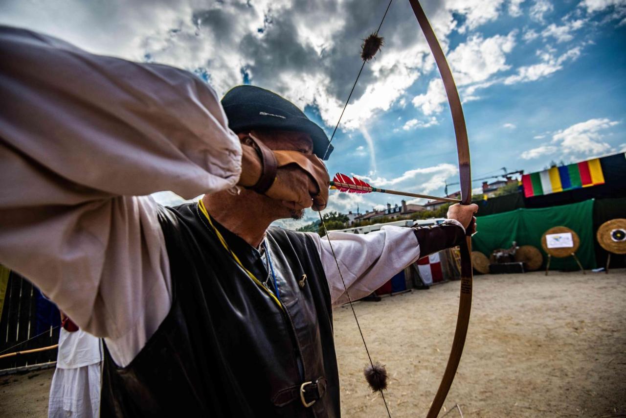 Les Apparts Du Vignal De Cheyrac Polignac  Exterior foto